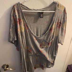 Torrid scoop neck floral pocket tee